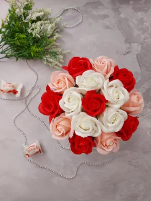 Разнообразные фото оригинальных букетов с розами, доступных в разных размерах и форматах