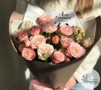 Отличные фотографии оригинальных букетов с розами в разных форматах