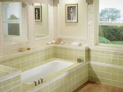 Фото ванной комнаты с кафельной отделкой и минималистичным дизайном