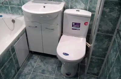 Фотографии ванной комнаты с пластиковой отделкой с разными вариантами расположения элементов