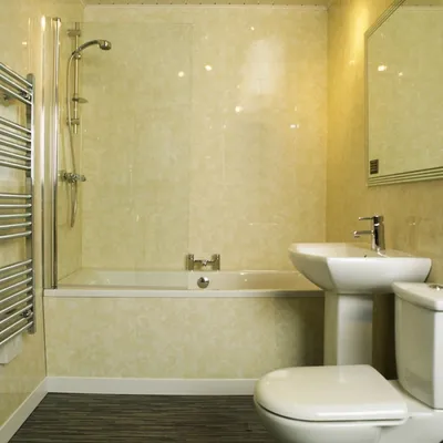 Фото отделки ванной панелями с разными текстурами