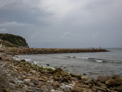 Фото пляжа в Лермонтово с морем