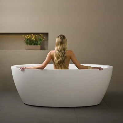 Фото овальной ванны с возможностью скачать
