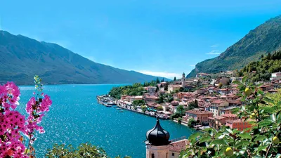 Фото Озера Гарда в Италии - новое изображение в HD качестве, доступное для скачивания (JPG, PNG, WebP)