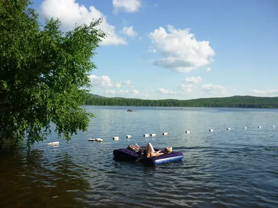 Фото озерных пейзажей Красноярского края: бесплатно в формате PNG