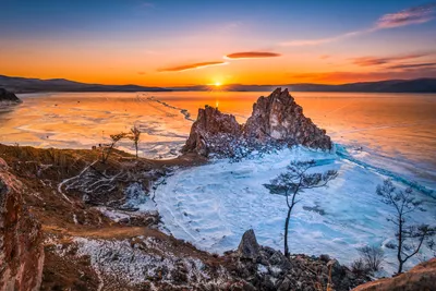 Грандиозные пейзажи озера Байкал на фото