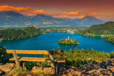 Фото на айфон с яркими красками озера Блед Словения