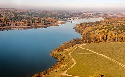 Озеро Лесное Сергиев Посад на фото: стихия воды и зелени