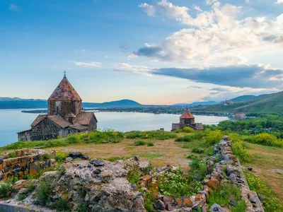 Скачать бесплатно фотку Озера Севан в хорошем качестве