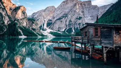 Озеро в горах: захватывающие фотографии для бесплатного скачивания