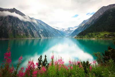 Фотография озера в горах: волшебство природы