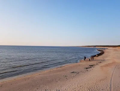 Паланга женский пляж: место, где сливаются небо и море