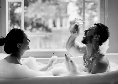 11) Пара в ванной: невероятные фотографии в формате JPG
