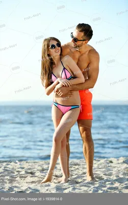 Парень и девушка на пляже: скачать качественные изображения в Full HD