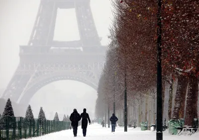 Зимний калейдоскоп Парижа: Романтические моменты в фотографиях