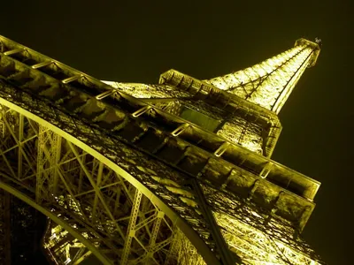 Зимняя романтика Парижа: Фотографии для влюбленных