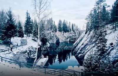 Великолепие зимнего пейзажа Парка Рускеала: Фотографии высокого разрешения