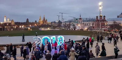 Фотоальбом зимних чудес: Парк Зарядье заснеженным утром