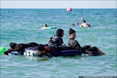 Картинки пацанов на море: новые фоны для вашего устройства