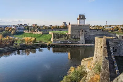 Фон для экрана: Загадочные пейзажи города на Неве