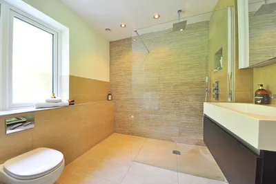 Фото ванной комнаты в 4K разрешении бесплатно