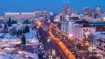 Зимние отражения Перми: Фотогалерея зеркальных поверхностей