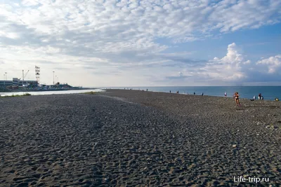 Фото песчаных пляжей Адлера для обоев