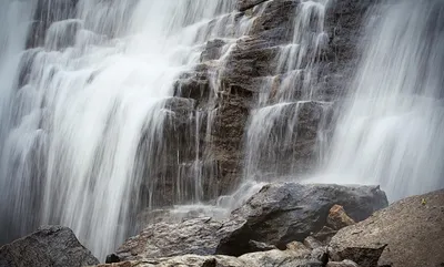 Уникальные снимки Пещерского водопада алтайского края