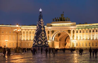 Изучите зимний Петербург через объектив: скачайте фото по своему выбору