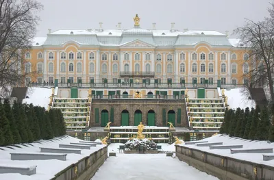 Зимнее великолепие Петергофа: Фото различных размеров для загрузки