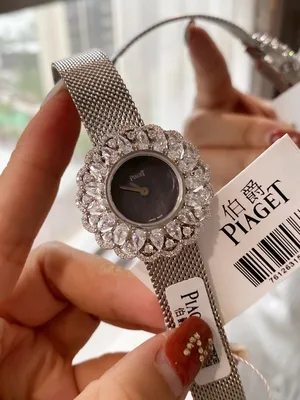 Элегантные часы Piaget на фотографии