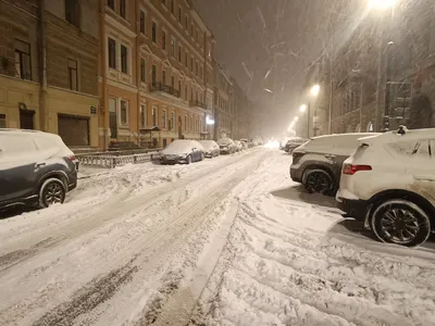 Снежные улицы Санкт-Петербурга: скачивайте фото бесплатно.