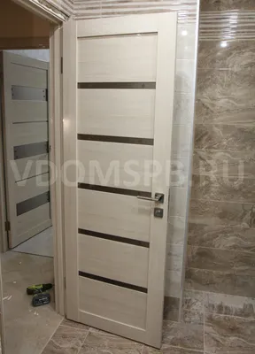 Пластиковая дверь в ванную - фото в формате JPG, PNG, WebP для скачивания