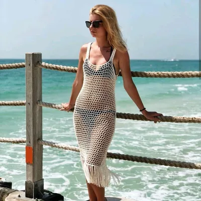Фото платья для пляжа с асимметричным вырезом