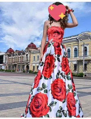 Удивительное платье из роз: стильная фотография