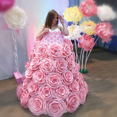 Фотография платья из роз с выбором формата jpg