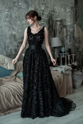 Потрясающая фотография платья из роз в формате webp