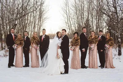 10 Великолепных фото: Платье на свадьбу подруги в зимнем облике