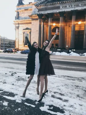 30 Очаровательных изображений: Платье на свадьбу подруги зимой