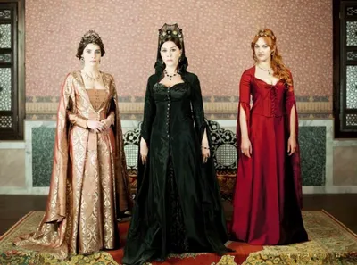 Восхитительные наряды Османской империи: фотографии платьев из киношедевра