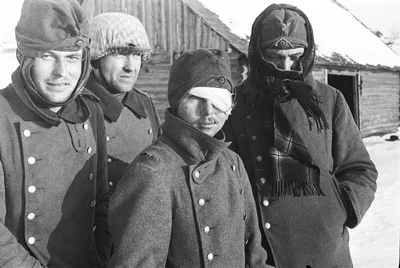 Фотография: Пленные немцы в снежной обстановке
