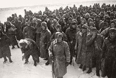 Фотография: Пленные немцы в зимних обстоятельствах