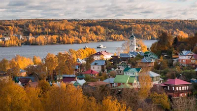 Зимний воздушный шар: красочная фотография в небе (JPG)