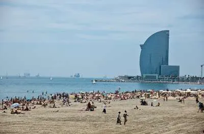 Пляж Барселонета: отдых и развлечения у моря