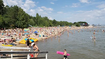 Фото пляжа Бумеранг в Новосибирске: песчаные дюны и море