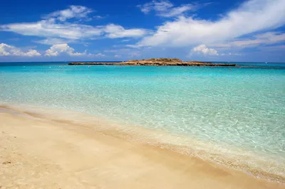 Фото пляжа Фиг Три Протарас, где море сливается с небом