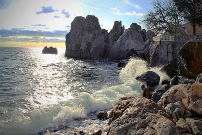 Пляж Гуровские камни в Гурзуфе: красота на фотографиях