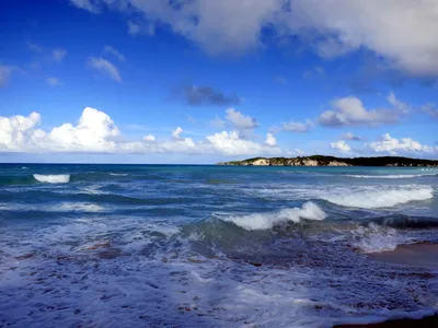 Пляж Макао в Доминикане: песчаные дюны и кристально чистая вода