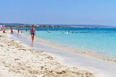 Фотографии Пляжа Макронисос на Кипре: наслаждайтесь кристально чистой водой