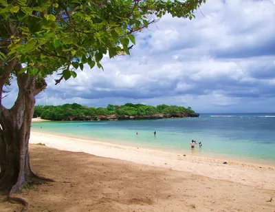 Пляж Нуса Дуа Бали: место, где сходятся небо и море